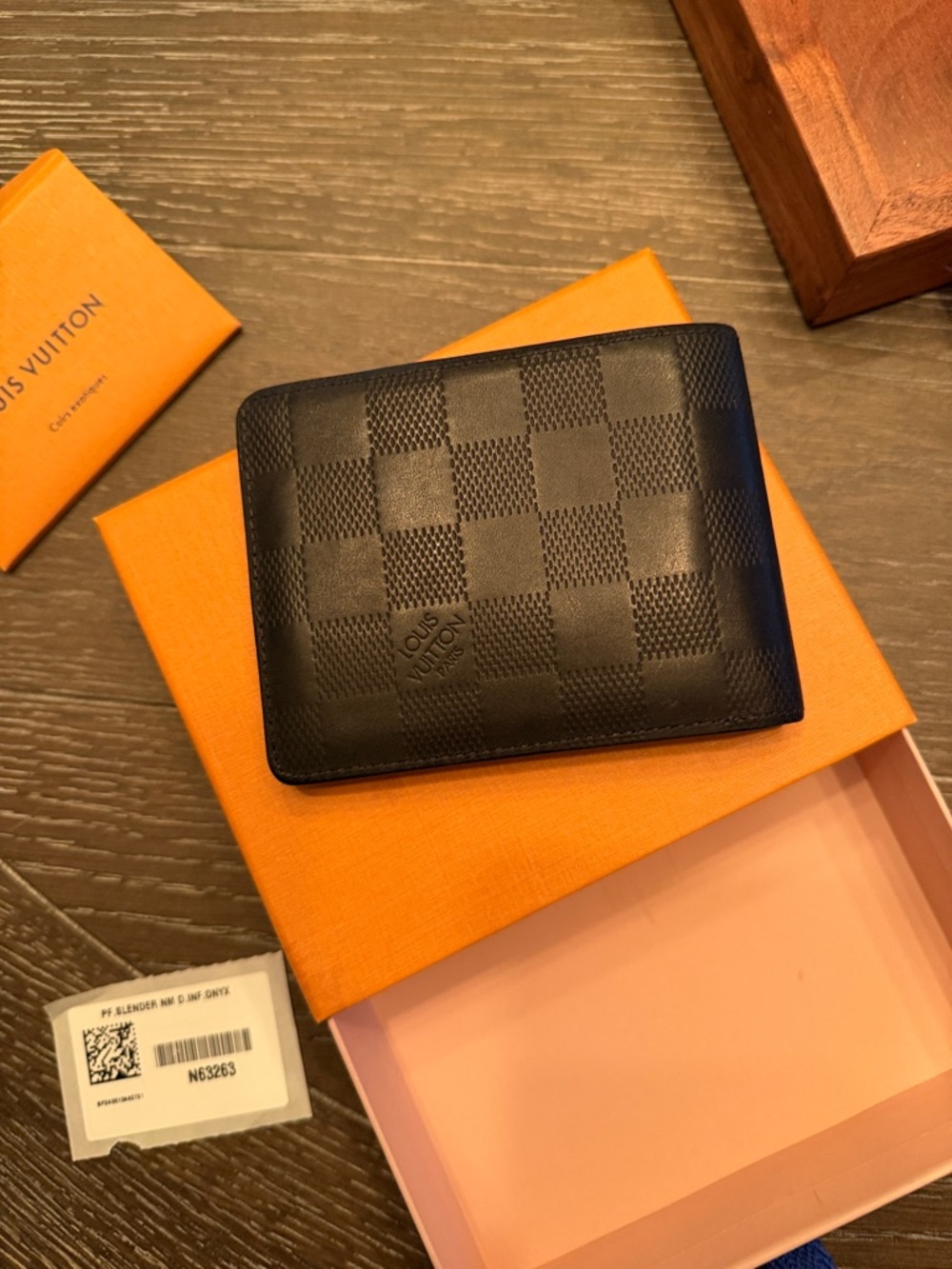 Louis Vuitton Black Damier Graphite Card & Key Wallet - Picture 5 of 5